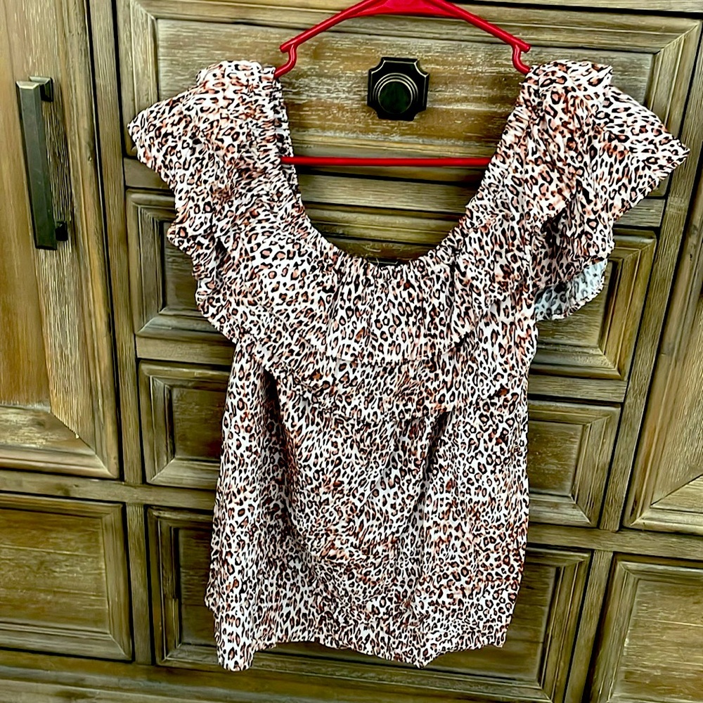 Cheetah Women’s Size‎ M blouse, CeCe brand.